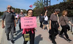 İskele’de kansere karşı farkındalık yürüyüşü düzenlendi