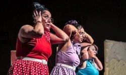 “Kozalar” Beşparmaklar Tiyatro Festivali’nde prömiyer yaptı