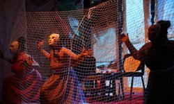 Kozalar İskele’de sahnelendi, tiyatro günleri sürüyor