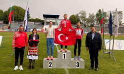 Ada Kafa Bulgaristan’da altın madalya kazandı