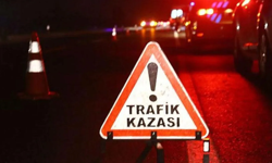 Girne-Lefkoşa yolunda zincirleme kaza: Araç takla attı
