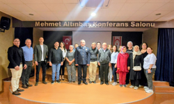 Velilere güvenli gelecek konferansı düzenlendi