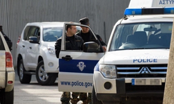 Larnaka’da araçlara silahlı saldırı ve kundaklama