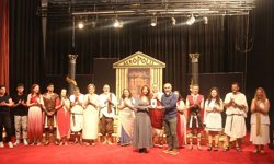 İskele Tiyatro Günleri’nde “Lisistrati”ye yoğun ilgi