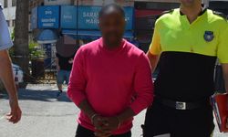Kimlik kartını başkasına verdiği iddiasıyla tutuklandı