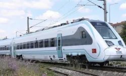 Milli elektrikli hızlı tren saatte 240 kilometre hıza ulaştı