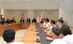 Erhürman, CONIFA Avrupa Şampiyonu Milli Takım’ı kabul etti