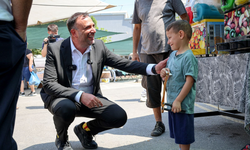 TDP heyeti Girne’de pazar esnafını ziyaret etti