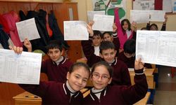 Karneler yarın dağıtılıyor: 57 bin 514 öğrenci yaz tatiline çıkıyor