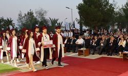 Atatürk Öğretmen Akademisi’nde mezuniyet coşkusu