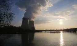 Aşırı Sıcaklar Fransa'da Nükleer Enerjiyi Vurdu: 3 Reaktör Durduruldu