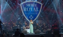 Assala, Merit Royal Diamond'da yaklaşık 2 bin hayranına konser verdi