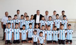 Cumhurbaşkanı Tufan Erhürman, Alayköy Gençlik ve Spor Kulübü heyetini kabul etti