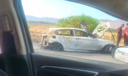 Kuzey Çevre Yolu'nda seyir halindeki araç küle döndü