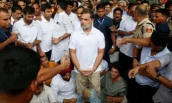 Hindistan'da Rahul Gandhi öğrenci protestolarında gözaltına alındı