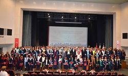Yakın Doğu Üniversitesi'nde bilim gecesi: 118 akademisyene ödül