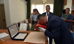 Kıbrıs Barış Harekâtı'nın izlerini taşıyan Türk bayrağı restorasyona alındı