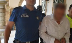 Demirhan’da marketten tıraş bıçağı çalan zanlı mahkemeye çıkarıldı!