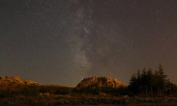 Perseid meteor yağmuru zirve yaptı: Gökyüzü şöleni iki hafta daha sürecek