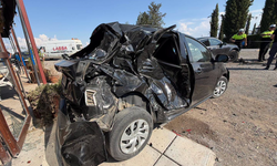 Güzelyurt’ta trafik kazası: sürücü araçta sıkıştı