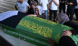Filo Jet faciasında hayatını kaybeden 14 yaşındaki Nisa Törer Gaziantep’te defnedildi