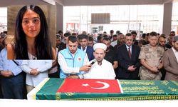 Filo Jet faciasında hayatını kaybeden 12 yaşındaki Saliha Miray, kardeşinin yanına defnedildi