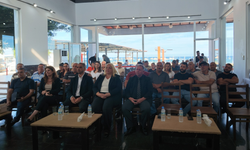Mehmetçik Büyükkonuk Belediyesi arıcı ve hayvancılara destek verdi