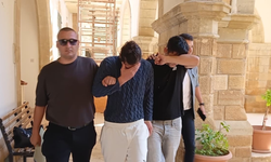 Lefkoşa’da büfeden 550 TL’lik yiyecek çaldılar: İki zanlı cezaevine gönderildi