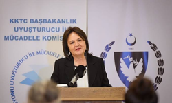 Zerrin Üstel’den Fatma Ünal’a destek