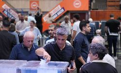 UBP'de oy kullanan üye sayısı 6 bine yaklaştı: Saat 16.00 itibarıyla 5 bin 989 oy kullanıldı