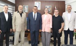 Berova, Kıbrıs Türk İşverenler Sendikası heyetiyle bir araya geldi