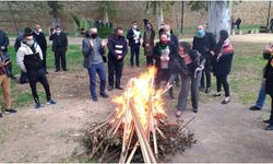 Nevruz Ateşi Kuğulu Park’ta Yakıldı