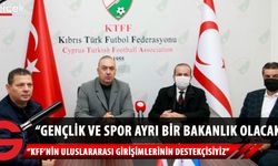 Fikri Ataoğlu, Kıbrıs Türk Futbol Federasyonu'nu (KTFF) ziyaret etti