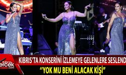 Hülya Avşar, önceki akşam Kıbrıs'ta bir otelde sahneye çıktı