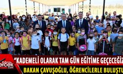 Çavuşoğlu, Dr. Suat Günsel Devlet İlkokulu İskele ve Şehit İlker Karter İlkokulu’nu ziyaret etti
