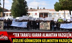 Atatürk Öğretmen Akademisi öğrencileri Meclis önüne yürüdü