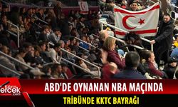 Tribünlerde Türk bayraklarının yanısıra KKTC bayrağı da açıldı