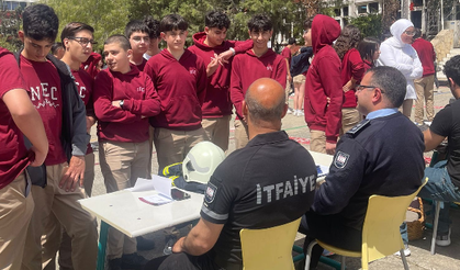 Kariyer gününde polis ve itfaiye tanıtıldı