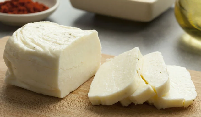 Hellim ihracatı durdu: Üretici zor durumda