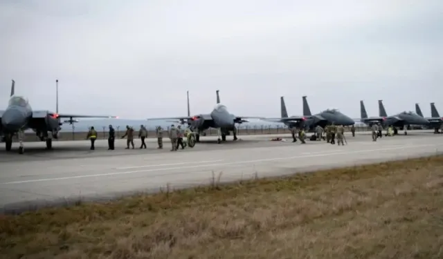 ABD’ye Ait 12 F-22 İsrail’e İndi: Orta Doğu’da Gerilim Tırmanıyor