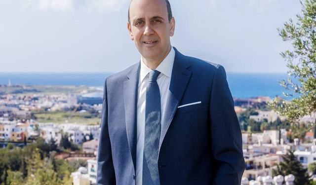 Rum İçişleri Bakanlığı: "Baf Belediye Başkanı Fedonos Açığa Alınıyor"