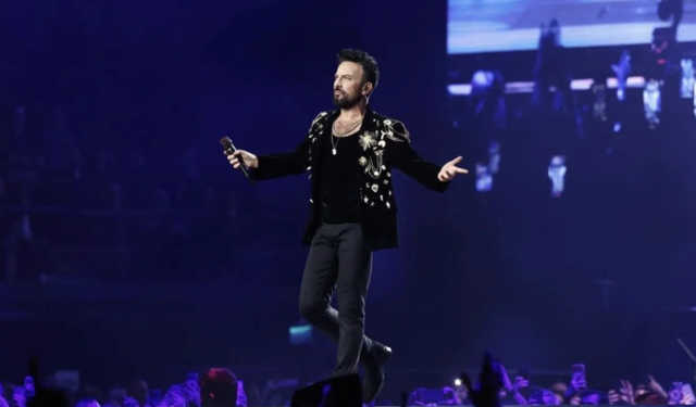 Megastar Tarkan 10 günlük konser maratonunun ardından kızı Liya'ya kavuştu
