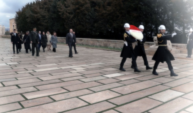 Meclis Komitesi'nden Anıtkabir'e ziyaret!