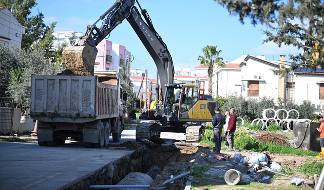 Acısu Sokak’ta  altyapı güçlendirme çalışmaları devam ediyor!