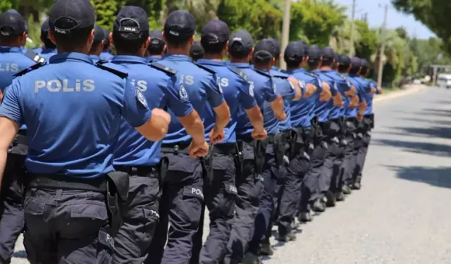 Türkiye Cumhuriyeti’nde 6 İl Merkezli Operasyon: 9’u Polis 17 Şüpheliye Gözaltı Kararı