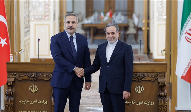 Fidan, İranlı Mevkidaşıyla Görüştü