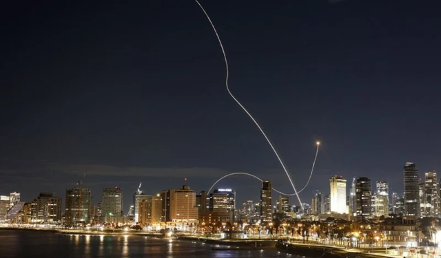 Demir Kubbe yetersiz kaldı: İsrail'de birçok nokta vuruldu