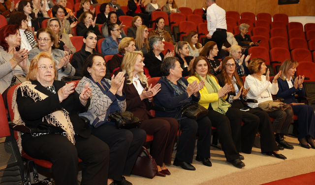 Nilden Bektaş Erhürman kadınlar paneline katıldı