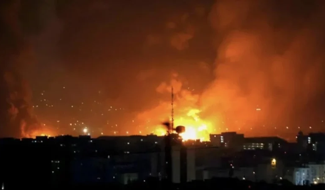 ABD ve İsrail İran petrol tesislerini vurdu