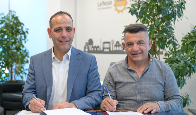 Küçük Kaymaklı’da 3 sokak merkezi kanalizasyona bağlanıyor